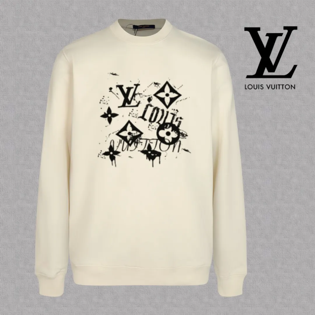🅿️250 hot style on the shelves🔥❗ 💫〖Louis Vuitton LV〗 Fashionable round neck sweatshirt, casually matched with various styles, it is perfectly handsome😎The whole dress is made of double waistcoats, which makes the whole dress more three-dimensional. Not ordinary factories can do such fine work. The 2025 spring style counters are on sale, exquisite round neck terry sweatshirt, high-end double-strand pure cotton Customized drawstring ribs are dyed in the same vat and are complete with three standards. The chest craftsmanship adopts a simple and elegant pattern on the chest, which is easy to control for any age group! Fit and comfortable! Customized thickened 440g terry sweatshirt fabric, soft and comfortable to the touch, with a three-dimensional shape! 🙌🏻 It’s also very breathable, so it’s a versatile style that can be worn with any outfit! ✔Color: Black White Apricot Size: S M L XL 2XL